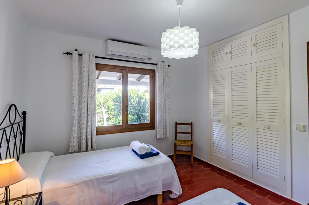Villa Las Palmeras Бинибека Екстериор снимка